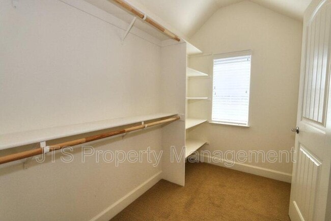 Building Photo - 1209 Lavande Dr