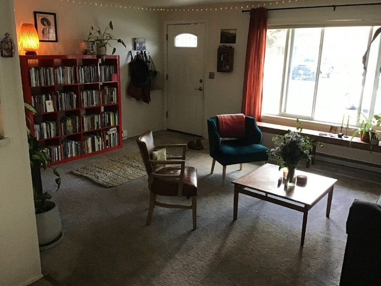 Building Photo - 705 Anna St