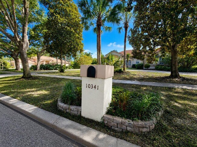 Building Photo - 10341 Cypress Isle Ct