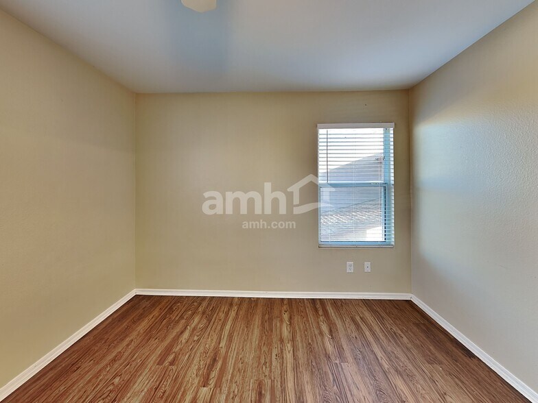 Building Photo - 6769 S Aquiline Dr