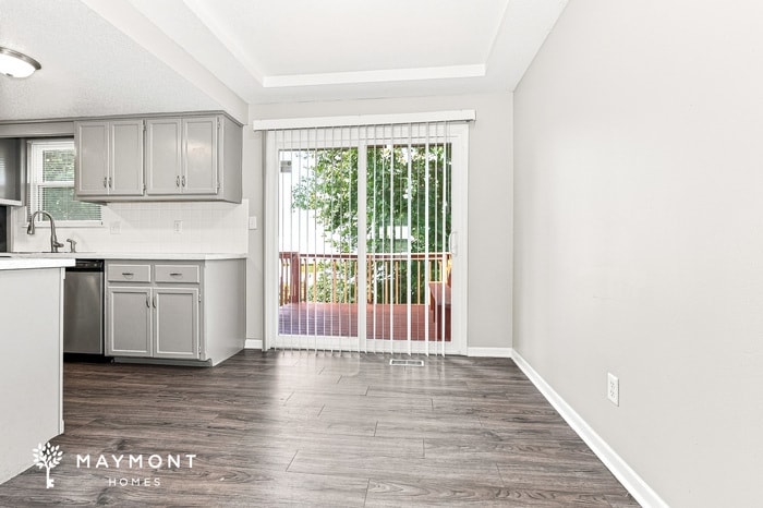 Building Photo - 10738 Stark Ave