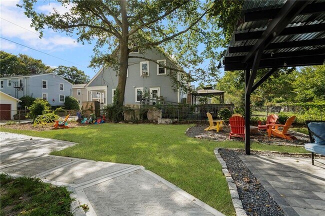 Building Photo - 183 Wood St