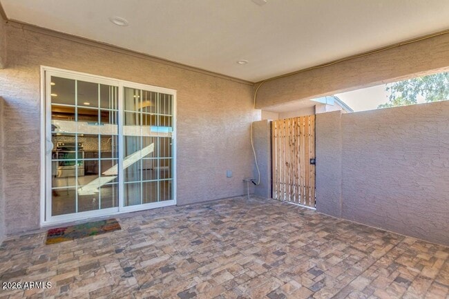 Building Photo - 6912 W Devonshire Ave