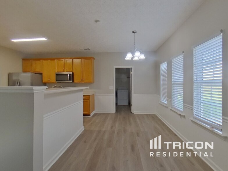 Building Photo - 157 Vinings Dr