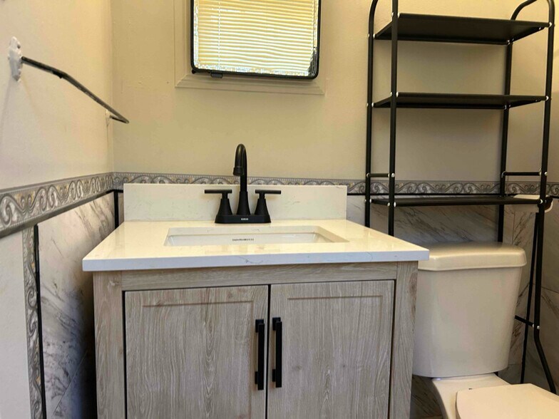 Building Photo - 2645 Fairburn Rd SW