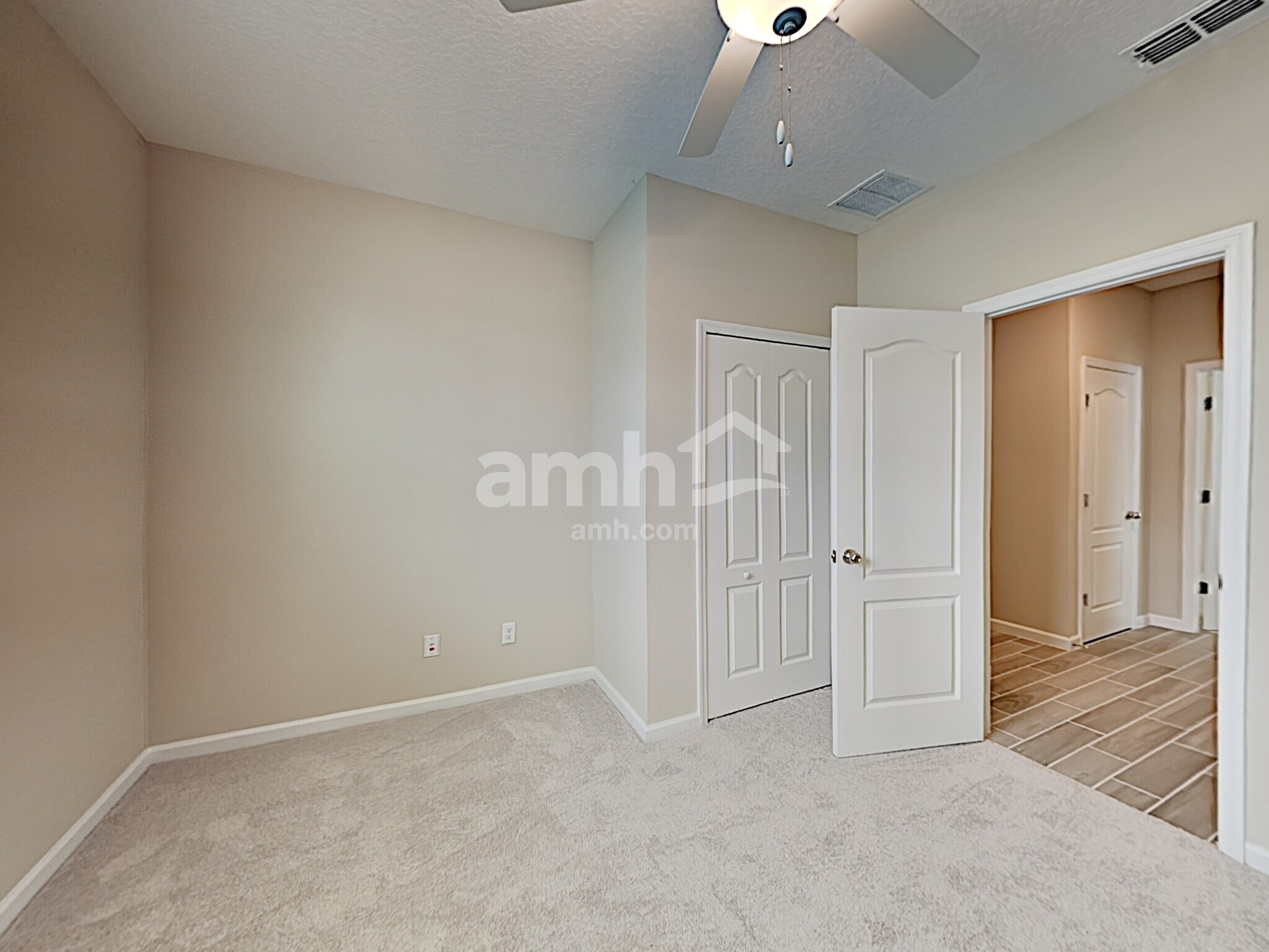 Building Photo - 450 Stone Arbor Ln