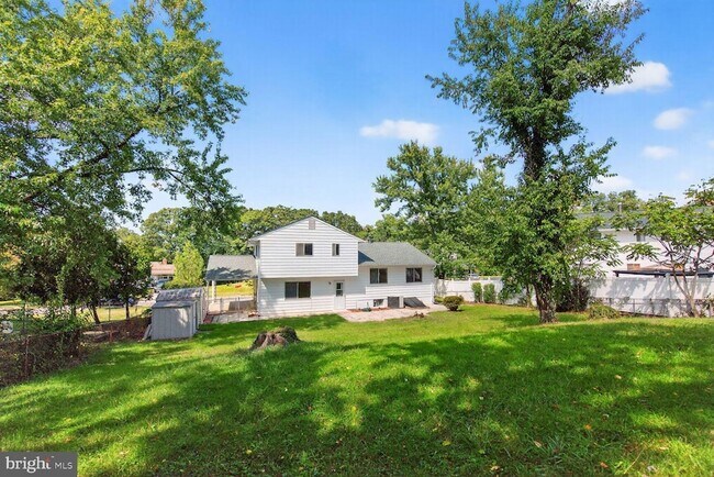 Building Photo - 7720 Loudon Dr