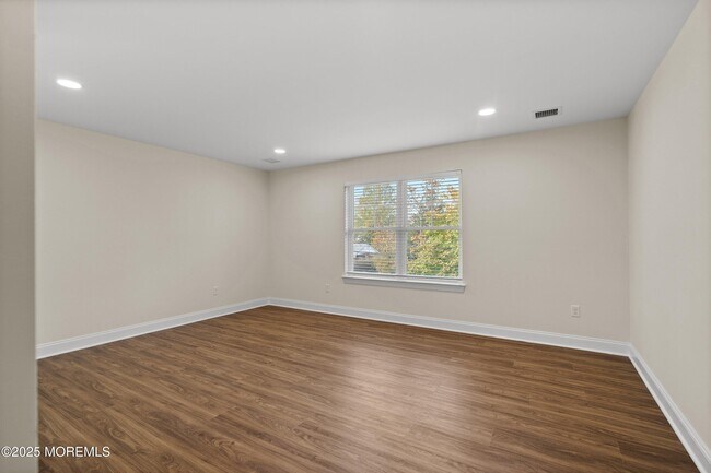 Building Photo - 19 Patrick Ct