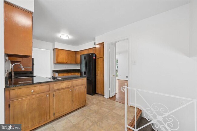 Building Photo - 9202 Wilmett Ct
