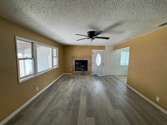 Building Photo - Single Story Cozy Home in San Jacinto