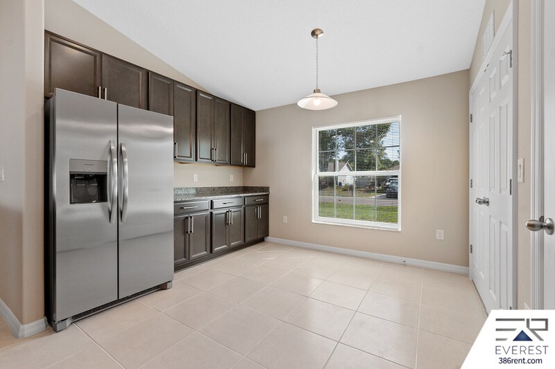 Building Photo - 23 Ryding Ln