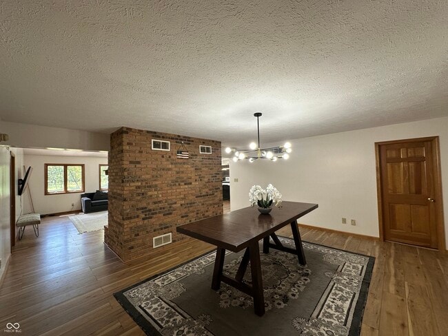 Building Photo - 3850 Wicker Rd