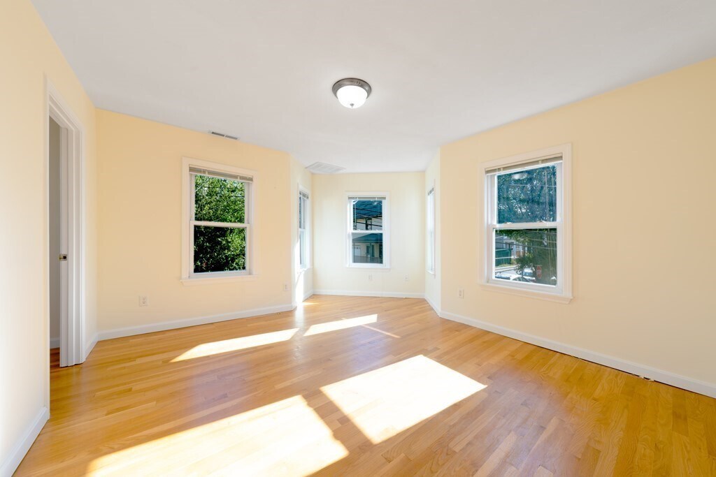 Building Photo - 24 Wilton St