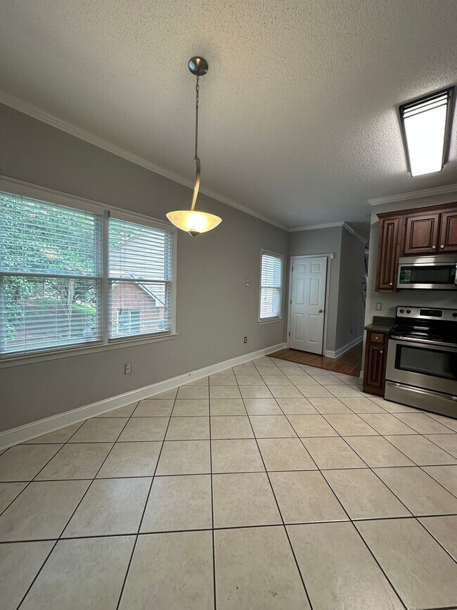 Building Photo - 2 bedroom, 2 1/2 bathroom condo
