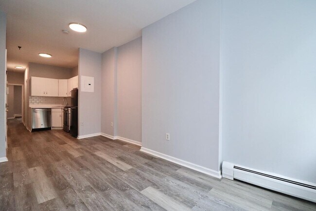 Building Photo - 108 Adams St