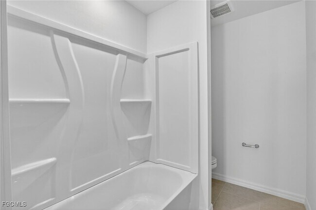 Building Photo - 19525 Fairhill Ct