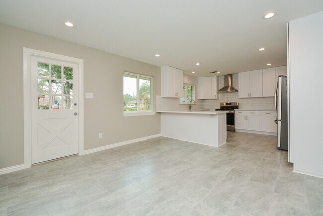 Building Photo - 1437 Wisterwood Dr