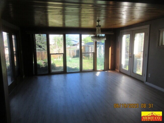 Building Photo - Single Family Home