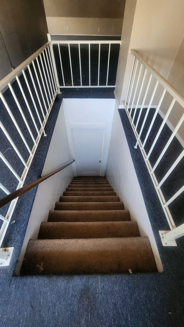 Building Photo - 2 Bed 1 Bath