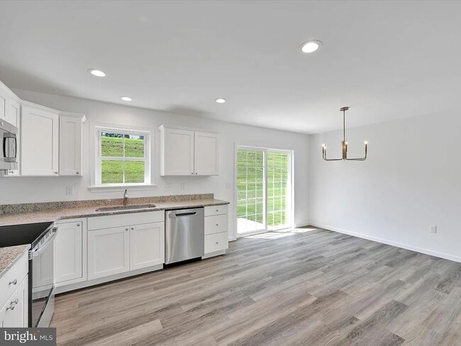 Building Photo - Brand New 3 Bed 3 Bath Single Family Home ...