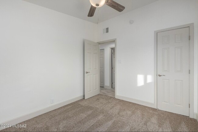 Building Photo - 6824 S Burcham Ave