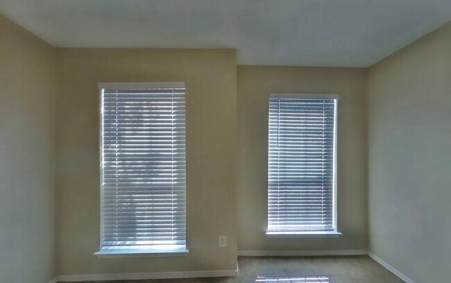 Building Photo - Beautiful 4-Bedroom Home in Forney