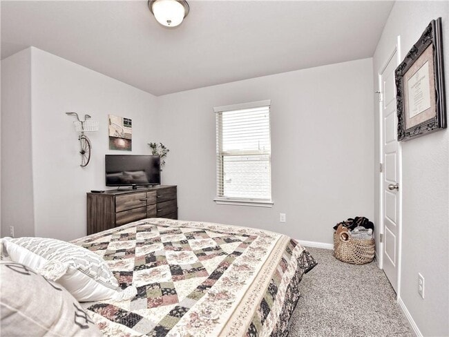 Building Photo - 100 Shearwater Ln