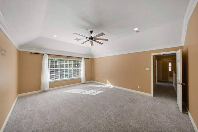 Building Photo - 4422 Pine Breeze Dr