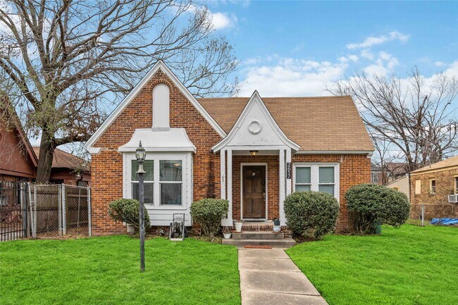 Building Photo - 2617 Cleburne St