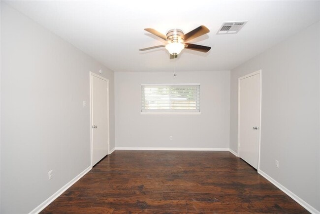 Building Photo - 10038 Briarwild Ln