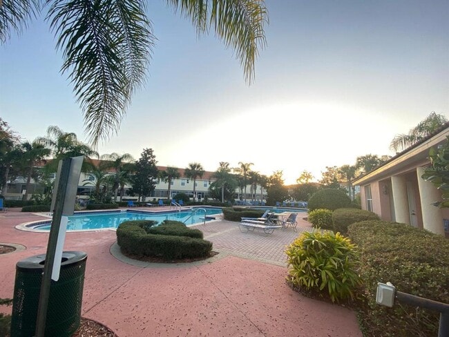 Building Photo - 1308 S Beach Cir