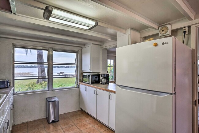 Building Photo - 1630 17th St NW