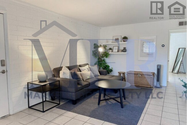 Building Photo - 4711