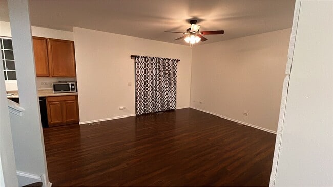 Building Photo - 1096 Clover Dr