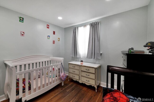 Building Photo - 609 S Delaware St