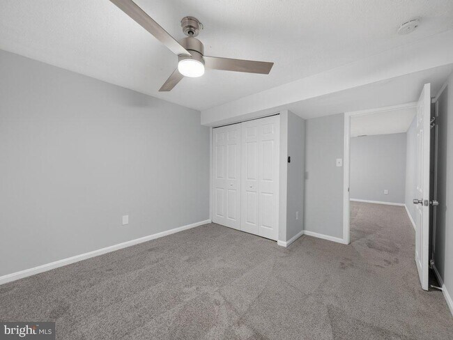 Building Photo - 801 High Plain Dr