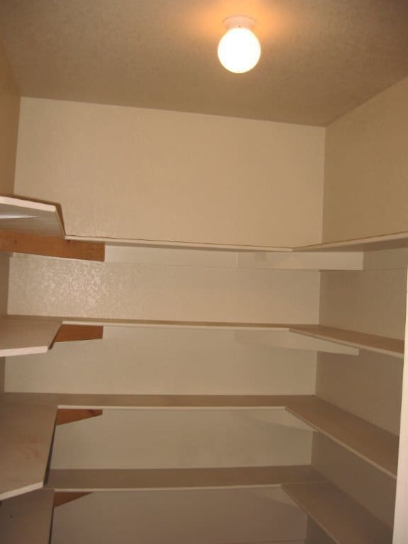 Building Photo - Mountain View