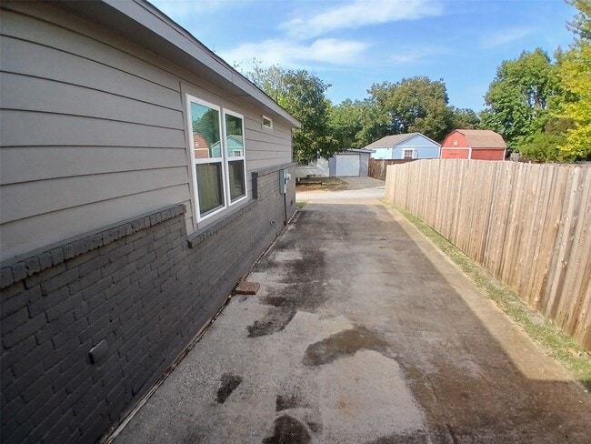 Building Photo - 503 Windmere Cir