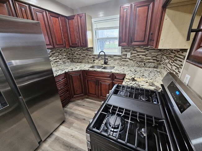 Building Photo - 24630 Alberton Rd