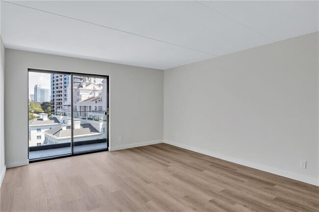 Building Photo - 2460 Peachtree Rd