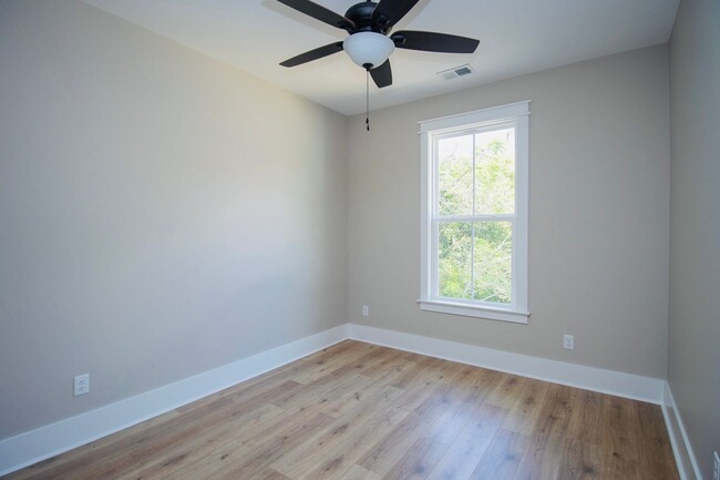 Building Photo - "Welcome to Olympia – Brand New Units + $4...