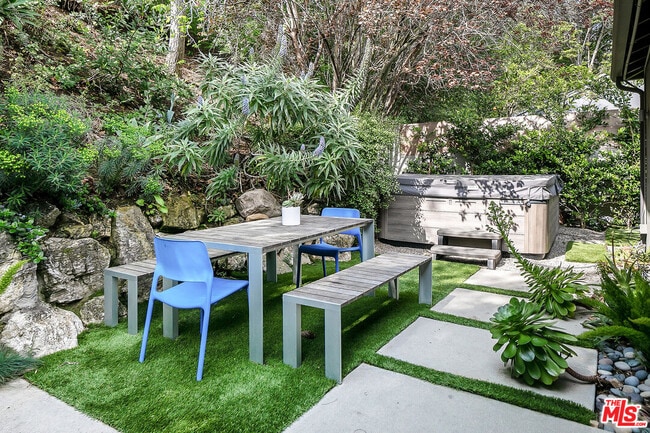 Building Photo - 3362 Coy Dr