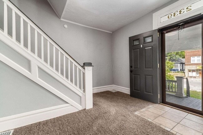 Building Photo - 2339 Summit St