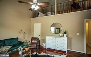 Building Photo - 306 W Park Dr