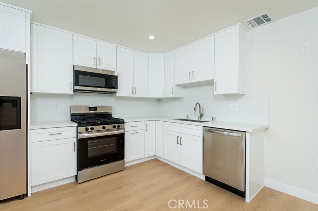 Building Photo - 4627 La Crescenta Ave