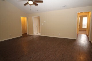 Building Photo - 13215 Lake Breeze Ln