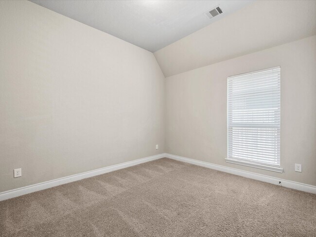 Building Photo - 2503 Elmwood Trl