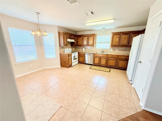 Building Photo - 329 Hacienda Dr