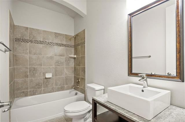 Building Photo - 13606 Crianza Rd