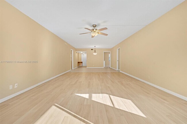 Building Photo - 933 Cypress Grove Dr